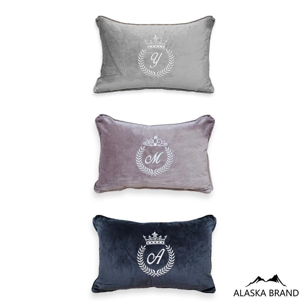 כרית נוי מלבנית קטיפתית בתוספת רקמה יוקרתית! (בחירה אישית)