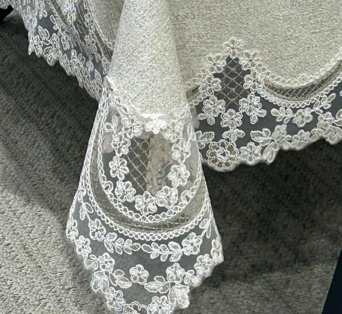 מפת שולחן בשילוב תחרה יוקרתית דגם - אלין | מבחר צבעים ומידות מפת שולחן בשילוב תחרה יוקרתית דגם - אלין | מבחר צבעים ומידות