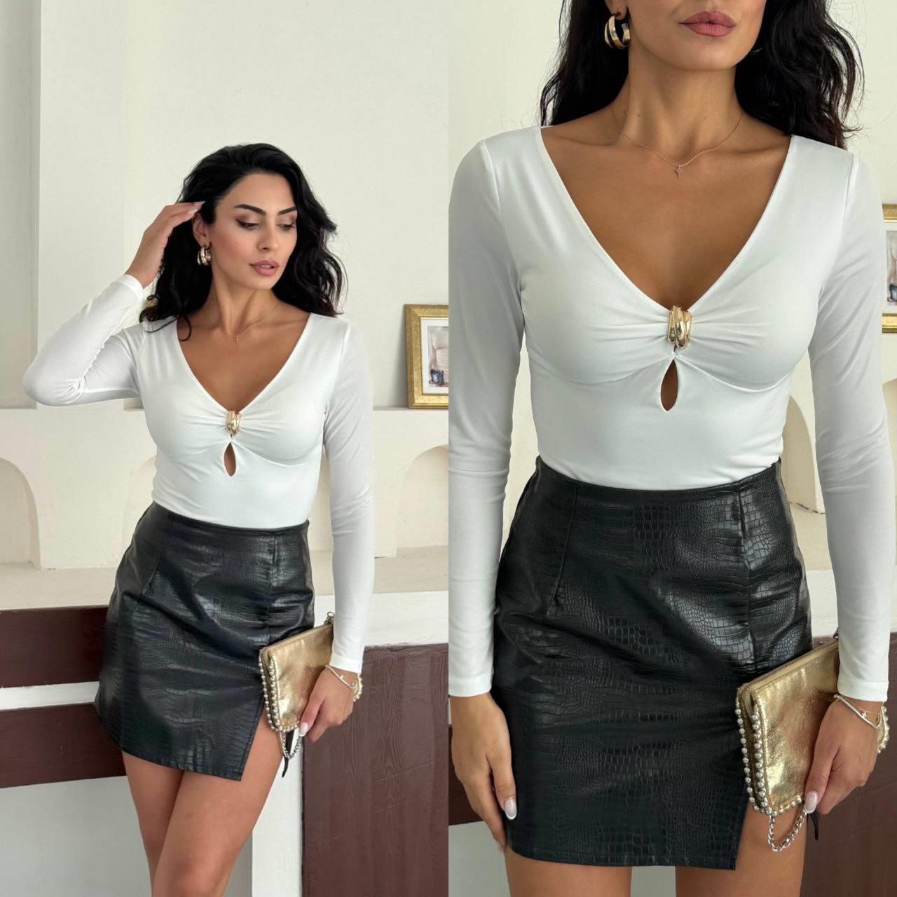 חולצה ליקרה אבזם