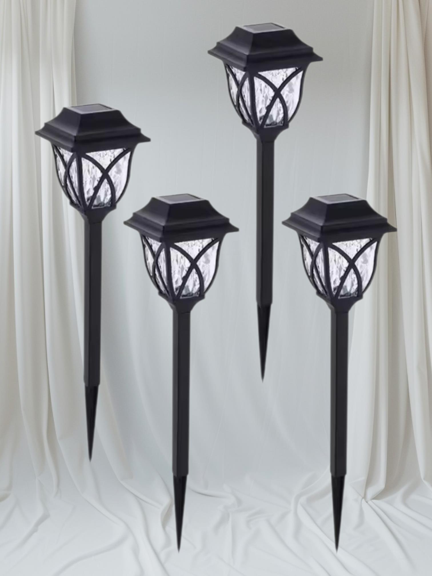 4 פנסים סולאריים דקורטיביים לגינה 4 פנסים סולאריים דקורטיביים לגינה