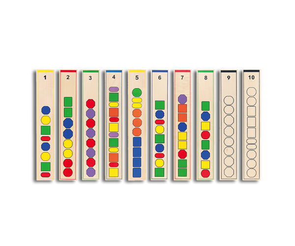 השחלת חרוזים לפי דגם מעץ