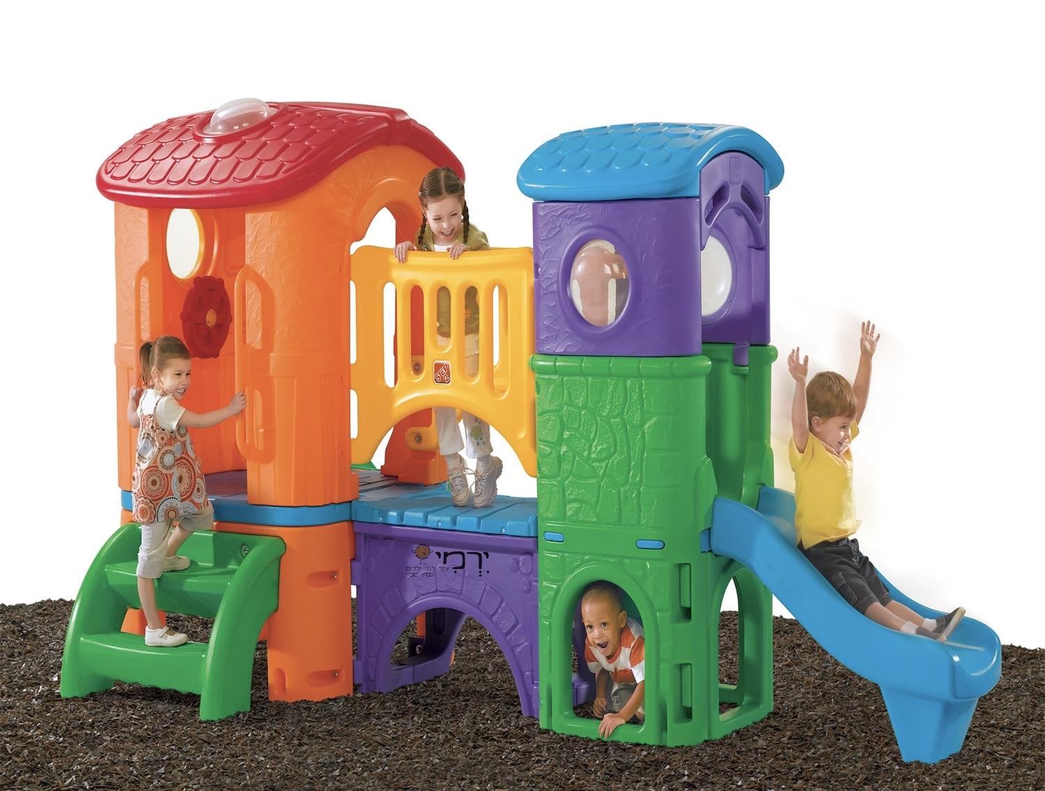 מתקן חצר לילדים מועדון עם גשר, 2 מגלשות, פינות מסתור וחלונות תצפית מתקן חצר לילדים מועדון עם גשר, 2 מגלשות, פינות מסתור וחלונות תצפית