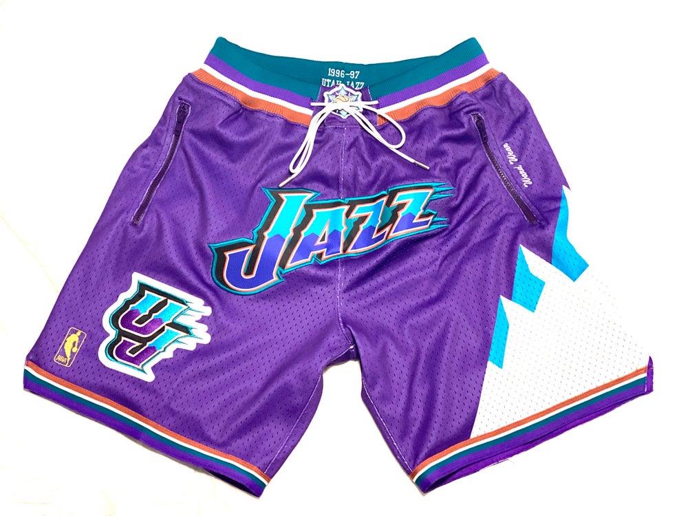 כולל מכנס NBA תואם