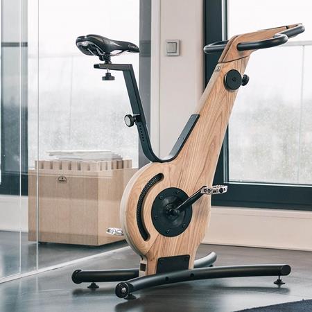 עם דגם NOHrD Indoor Bike תוכל להתאמן בכל חלל בבית, במשרד, או בסטודיו  בסטייל