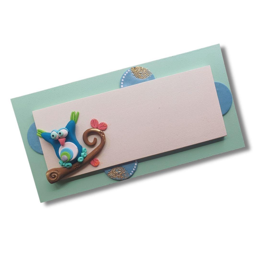 מתנה מקורית למטפלים או לעיצוב פינת עבודה ביתית, שלט ינשוף בגווני מנטה ושמנת עבודת יד.