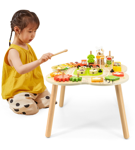 שולחן פעילות וכלי מוזיקה מעץ