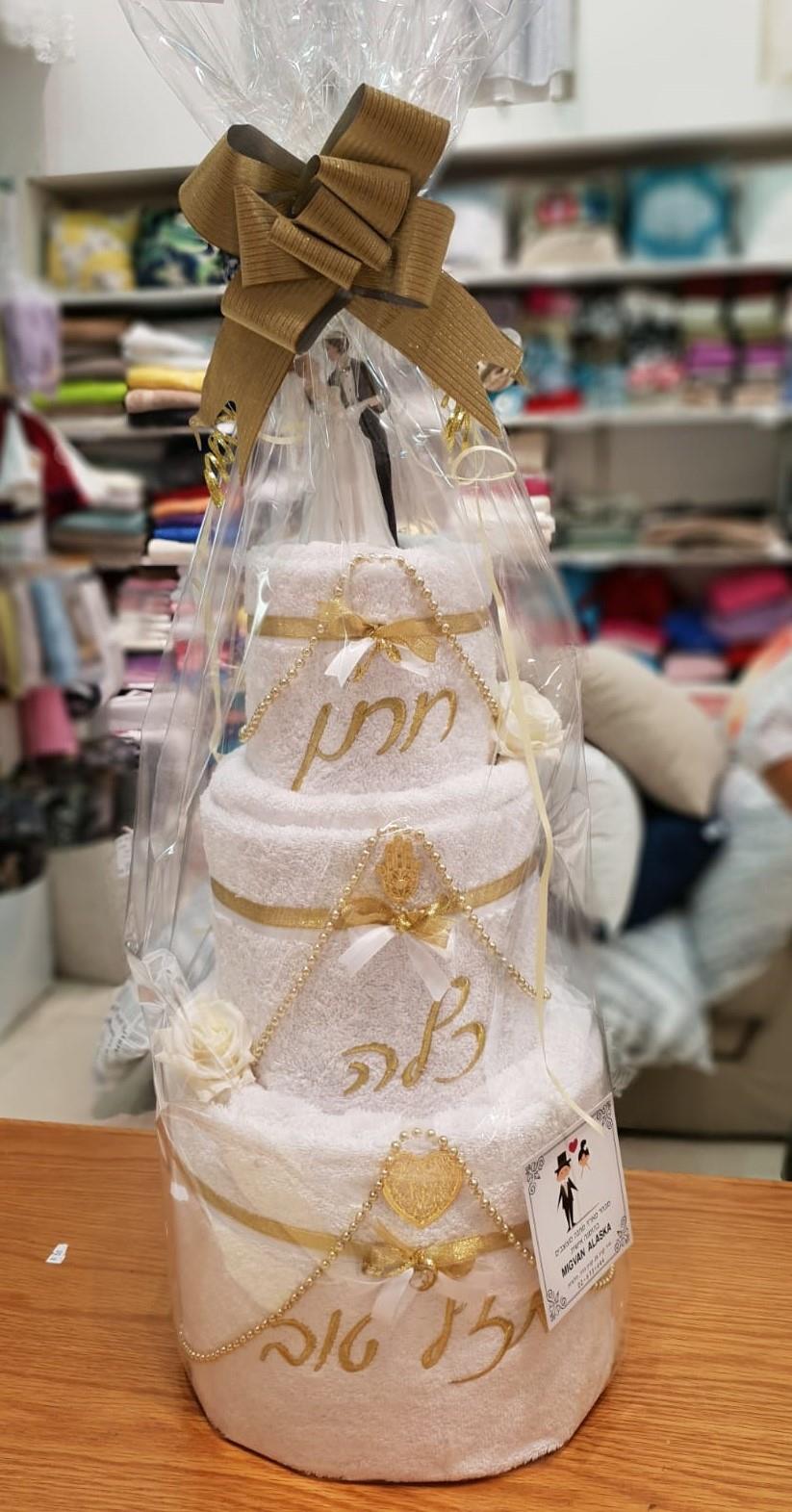 בובת חתן כלה - התוספת המושלמת למארז שלך!