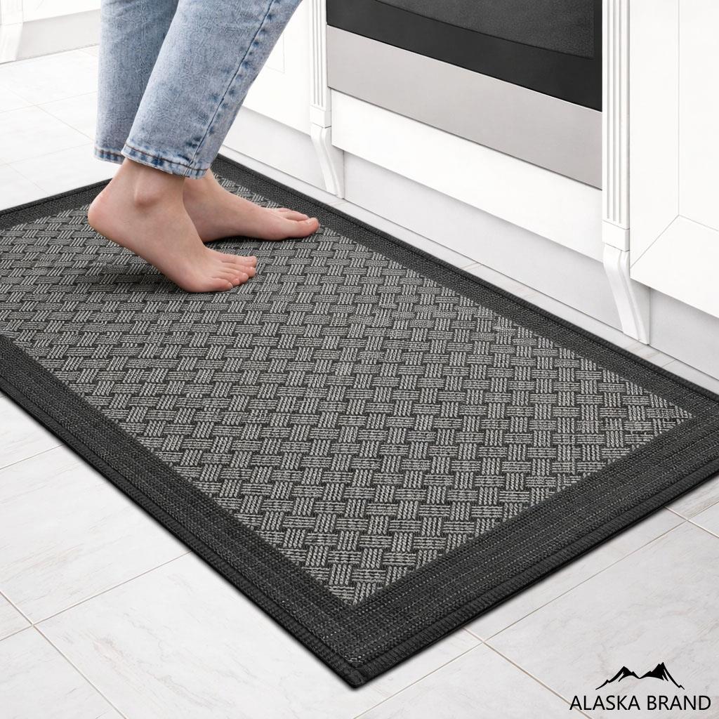 שטיח מטבח איכותי בתוספת גומי בתחתית דגם - בוסתן שחור (מתנקה בקלות!)