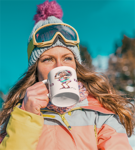 ספל בעיצוב הומוריסטי – בגילנו, החיים הם בריכה