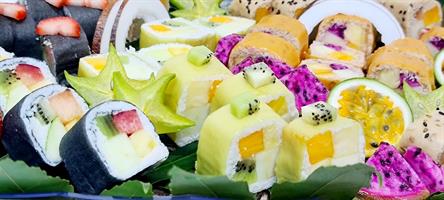 Chef's fruits sushi basket - סלסלת סושי פירות השף