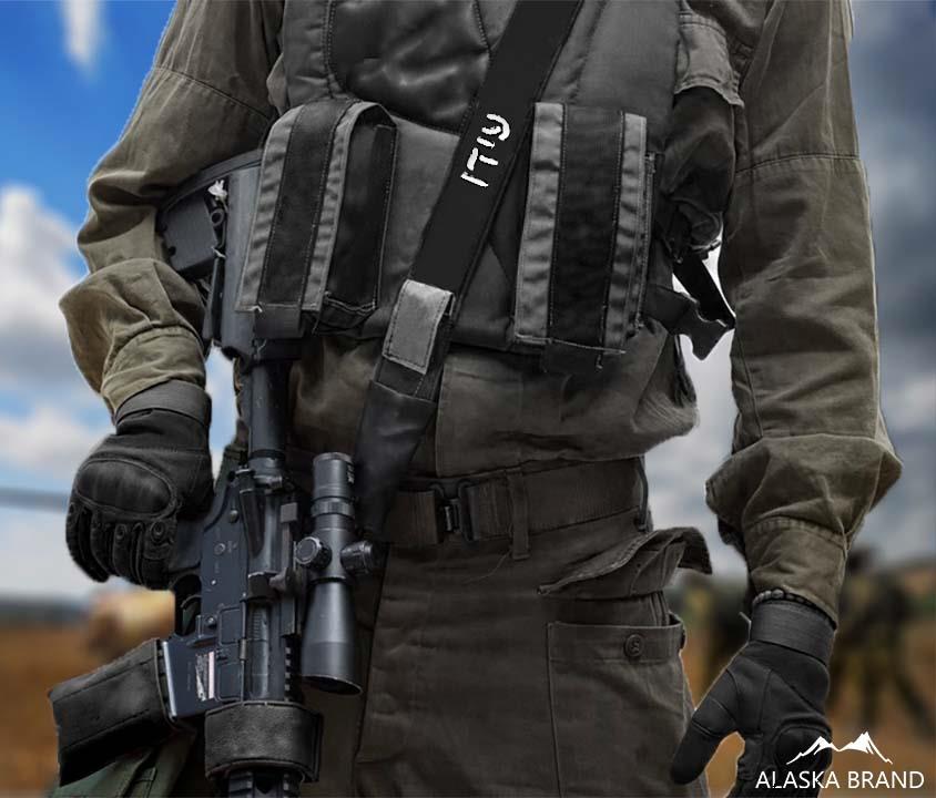 רצועה לנשק / חגורת נשק בתוספת שם או סמל לבחירתכם!