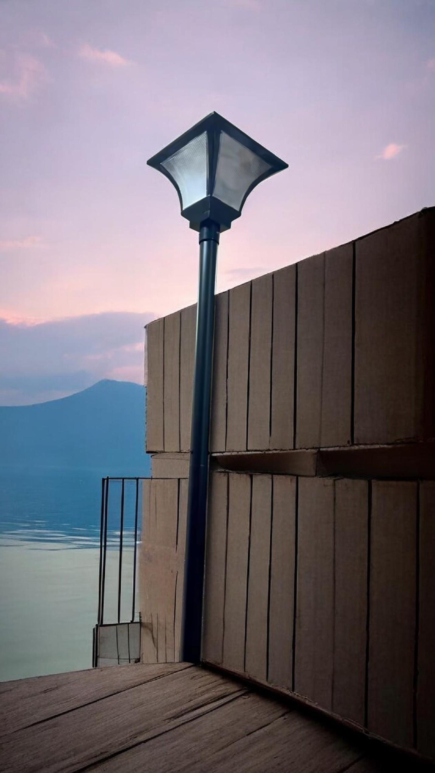 פנס סולארי דיקורטיבי פנס סולארי דיקורטיבי