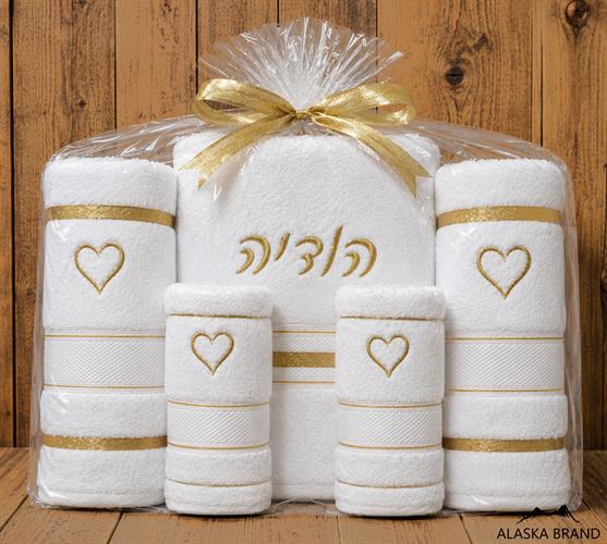 מארז מגבות דגם "אהבה" - אפשרות לרקמה אישית | זהב