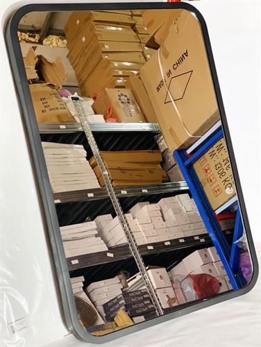 מראה ענקית  מסגרת שחור