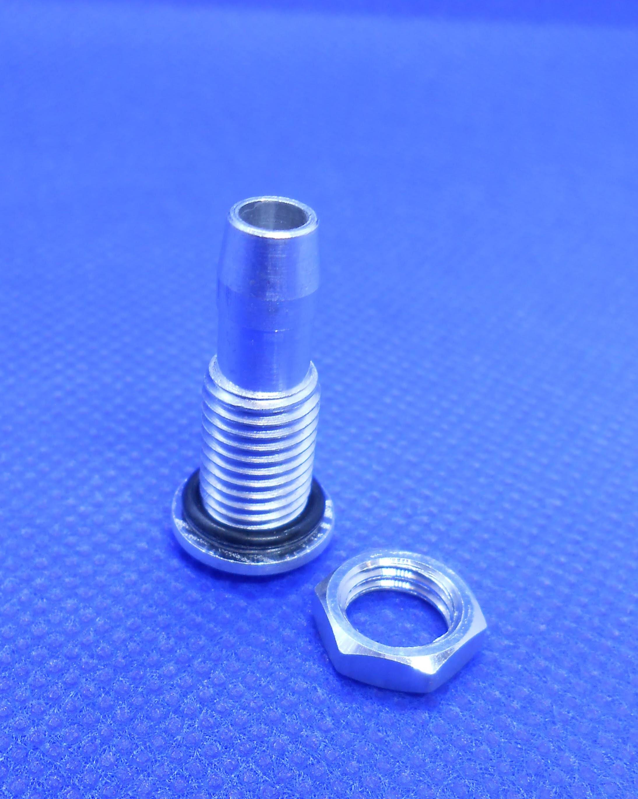 ניפל לנשם לטנק דלק או מיכלי מים מתאים גם לצנרת טורבו ליניקת אוויר בסיס צר