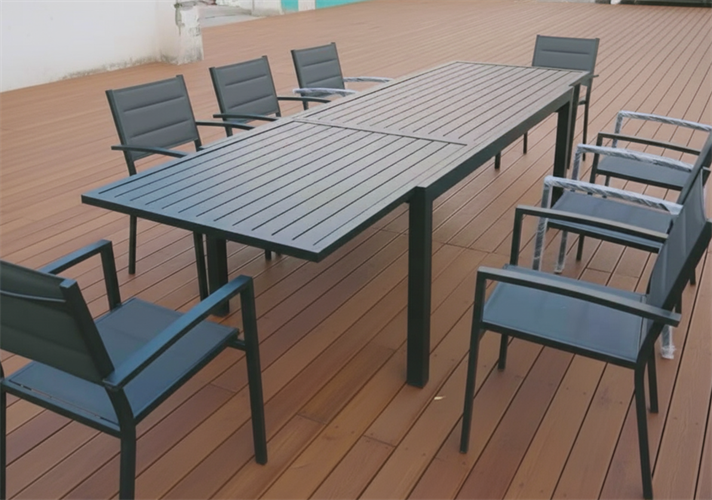 שולחן לגינה ולמרפסת נפתח אלומיניום טופ אלומיניום 1.40-2.80 + 4 כסאות צבע אפור