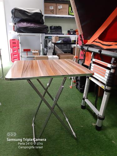שולחן מתקפל קומפקטי מרובע מידות 60 על 60 ס''מ (59.5 על 59.5 סמ)