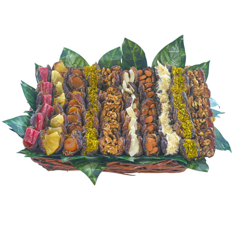 פינוקי תמרים בסלסלה