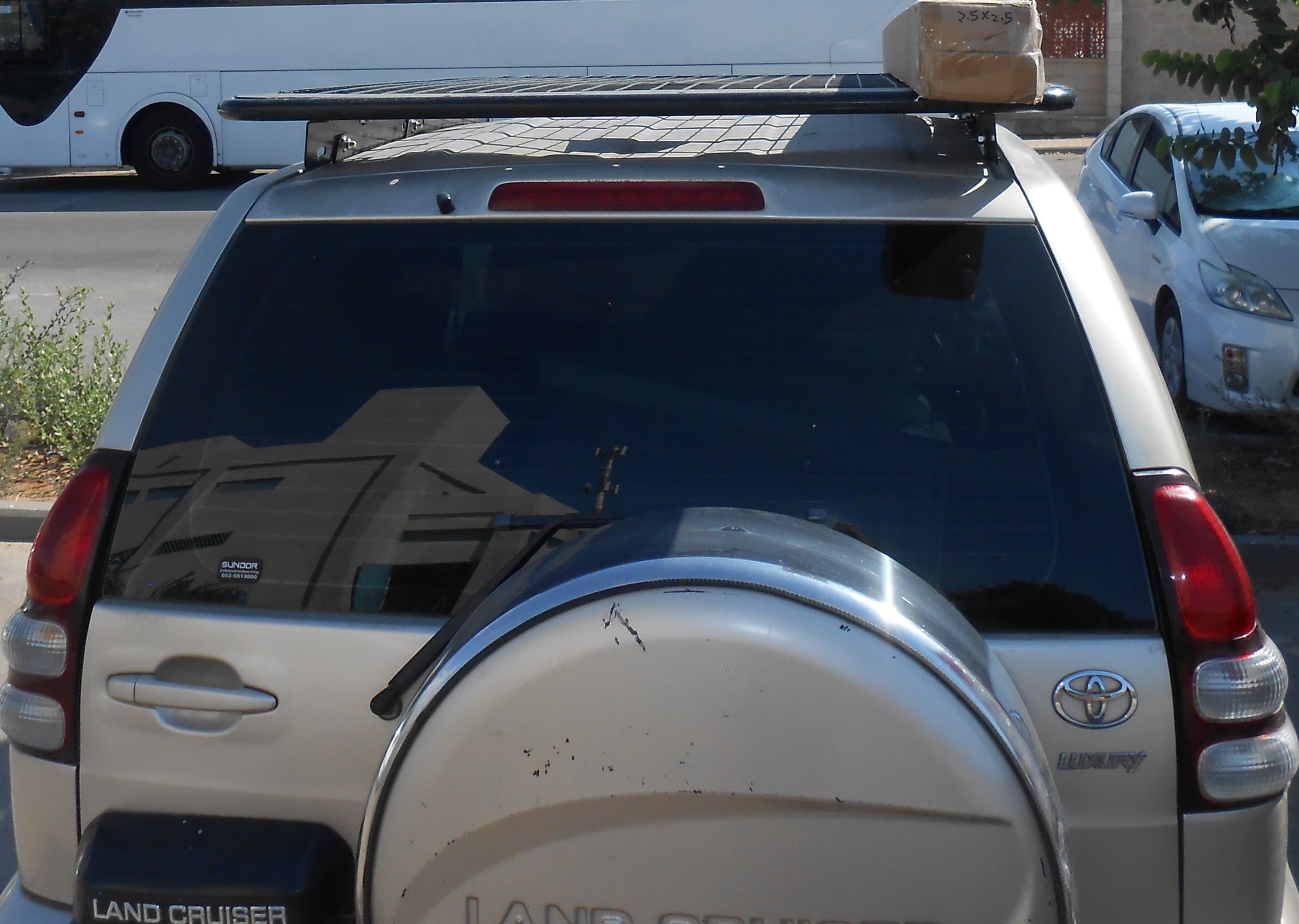 גגון שטוח לטויוטה לנד קרוזר שטוח מידות 1.8X1.25 מטר עשוי פלדה התקנה ישירה לגג קמפינג לייף