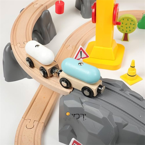 מסלול רכבת גדול מעץ + אביזרים