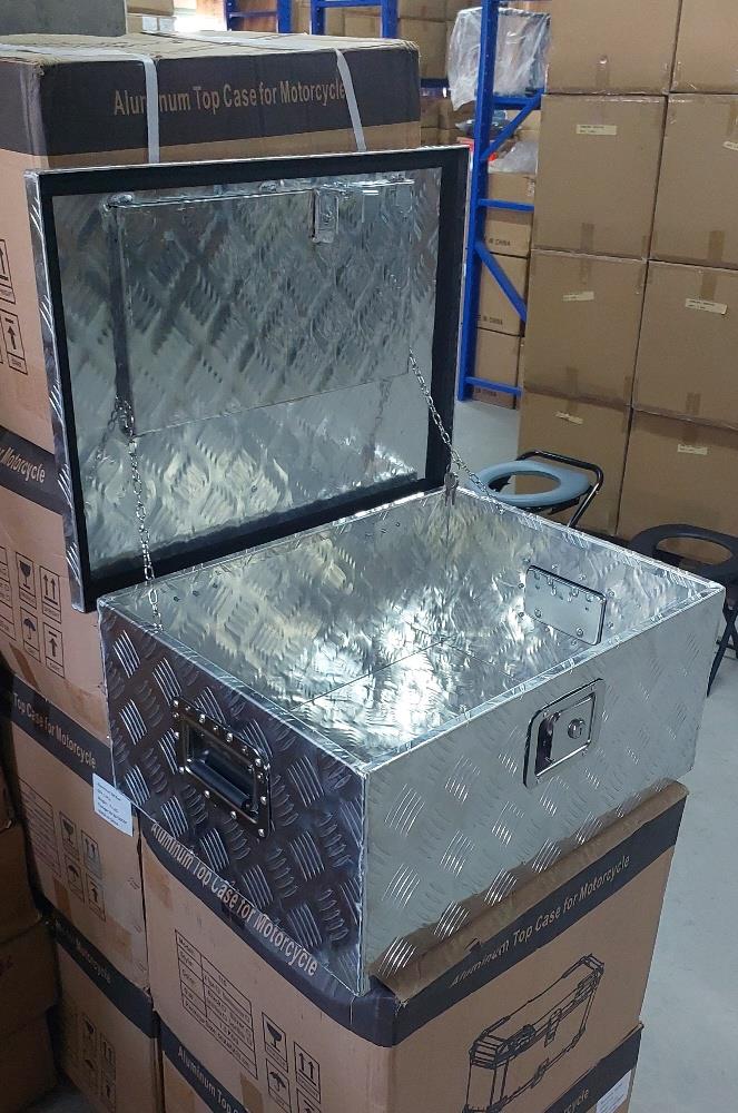 ארגז אלומיניום נפח 55 ליטר לאופנועים קטנועים אייזי ריידר ועוד קמפינג לייף קמפינג לייף