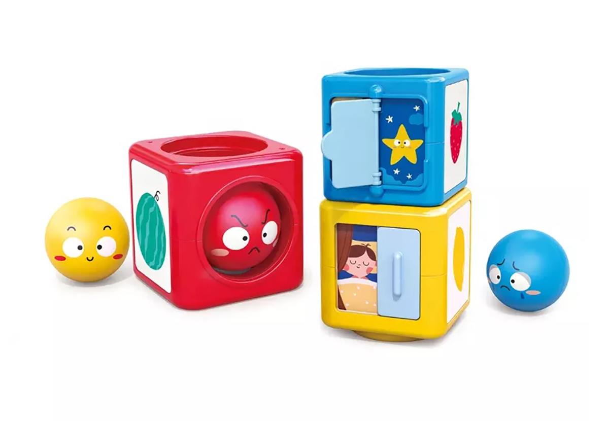 מגדל קוביות + כדורים