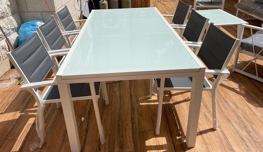 שולחן לגינה ולמרפסת נפתח אלומיניום טופ זכוכית 200-3.20 + 8 כסאות צבע לבן שולחן לגינה ולמרפסת נפתח אלומיניום טופ זכוכית 200-3.20 + 8 כסאות צבע לבן