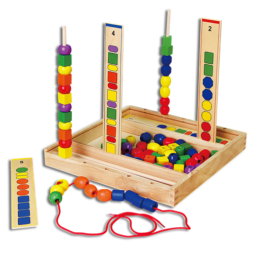 השחלת חרוזים לפי דגם מעץ