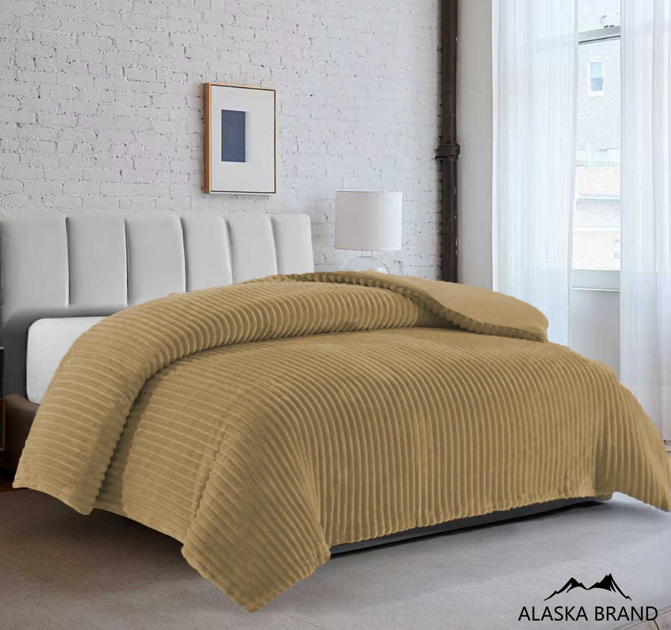 שמיכת פוך פינוק! עם מילוי דו צדדית קטיפה פליז | דגם סטריפ - פינלנד