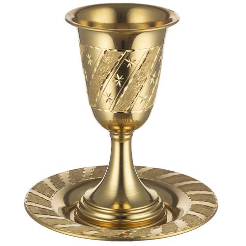 גביע קידוש מהודר ציפוי זהב עם רגל ותחתית 13 ס"מ