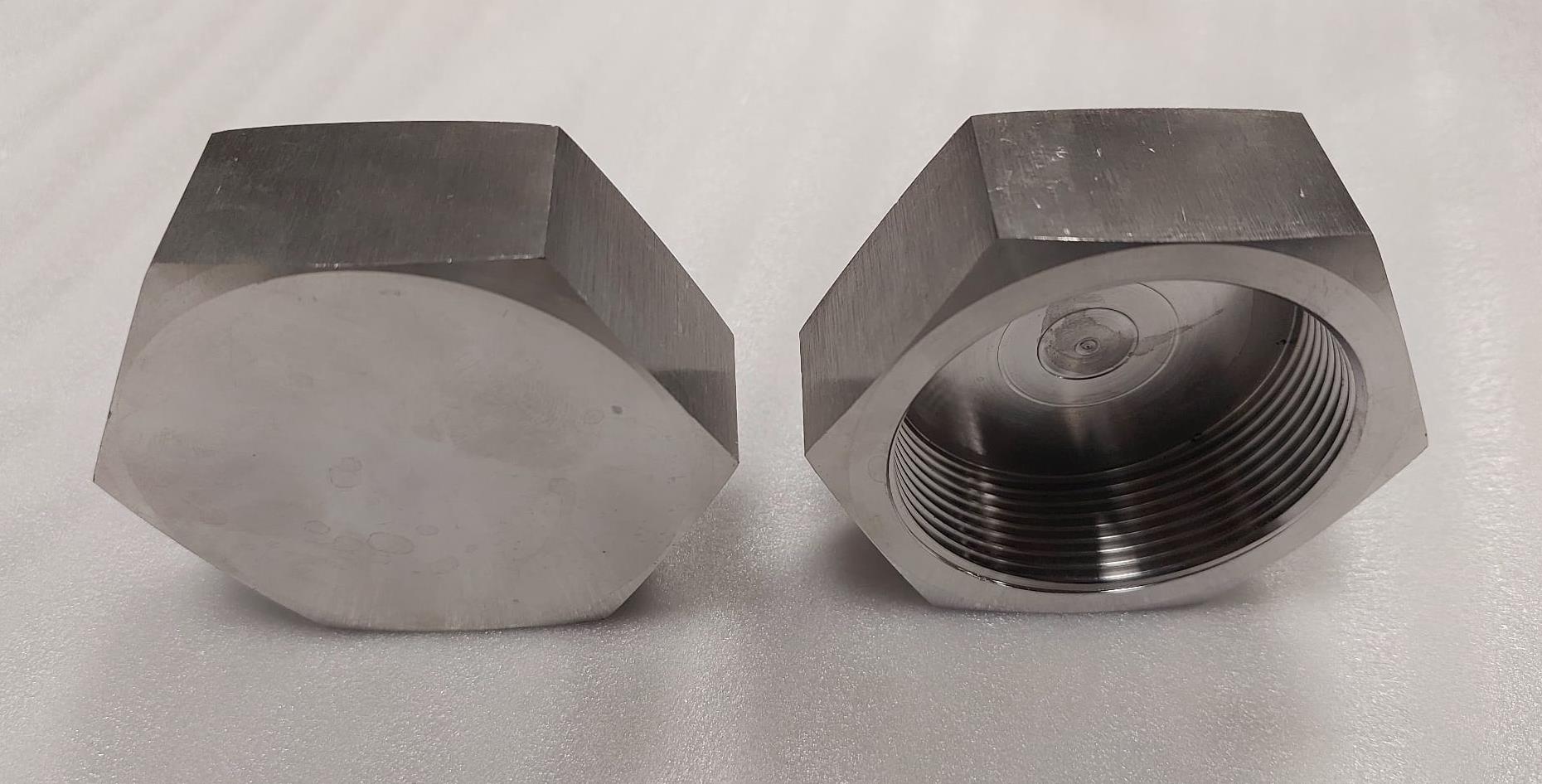 פקק 1 צול נקבה נירוסטה מכסה הברגה BSP עשוי בחריטה קמפינג לייף פקק 1 צול נקבה נירוסטה מכסה הברגה BSP עשוי בחריטה קמפינג לייף