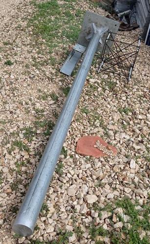 עמוד לפנס גינה 2 צול מטר ועשרים כולל קוצים מרותכים ליציקה