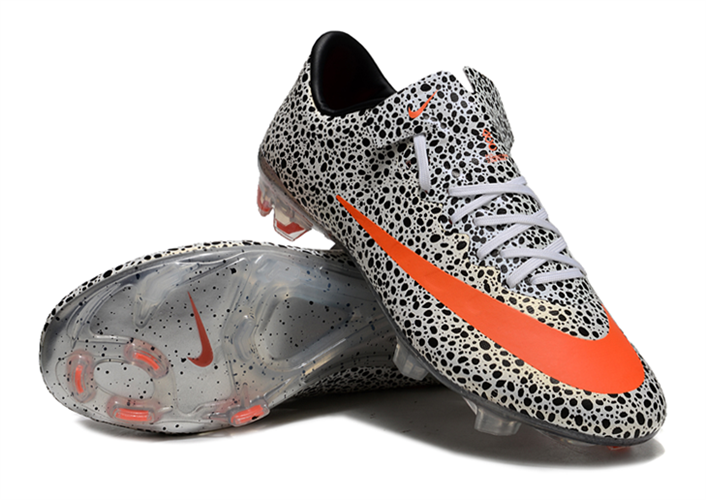 נעלי כדורגל Nike Hypervenom phantom FG שחור מנומר