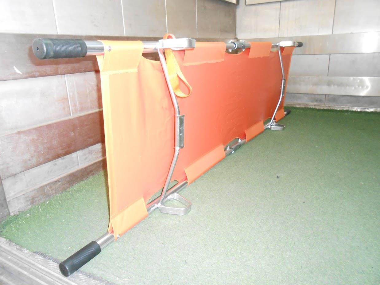 אלונקה צבע ירוק מתקפלת אלומיניום למסעות לחרום ולמכינות קדם צבאיות Stretcher קמפינג לייף