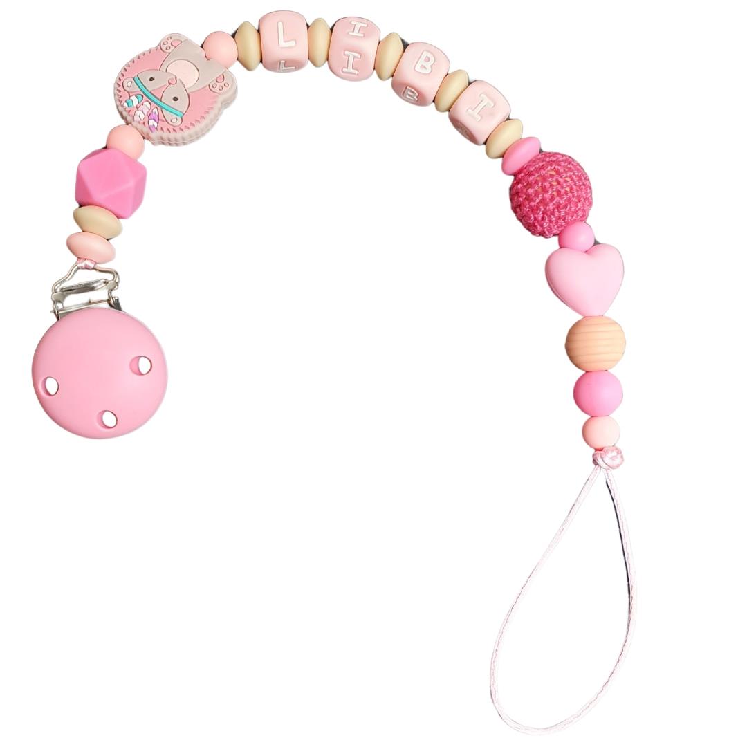 מחזיק מוצץ עם שם ורוד בייבי, נשכן מעוצב בעבודת יד, תופסן למוצץ סיליקון, מתנה אישית ללידה, אקססורי לעגלה. מחזיק מוצץ עם שם ורוד בייבי, נשכן מעוצב בעבודת יד, תופסן למוצץ סיליקון, מתנה אישית ללידה, אקססורי לעגלה.