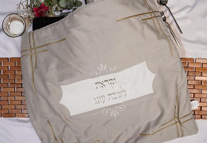 כיסוי לפלטה עבה, קטיפתי ויוקרתי במיוחד! דגם - קדושה | מבחר דגמים כיסוי לפלטה עבה, קטיפתי ויוקרתי במיוחד! דגם - קדושה | מבחר דגמים