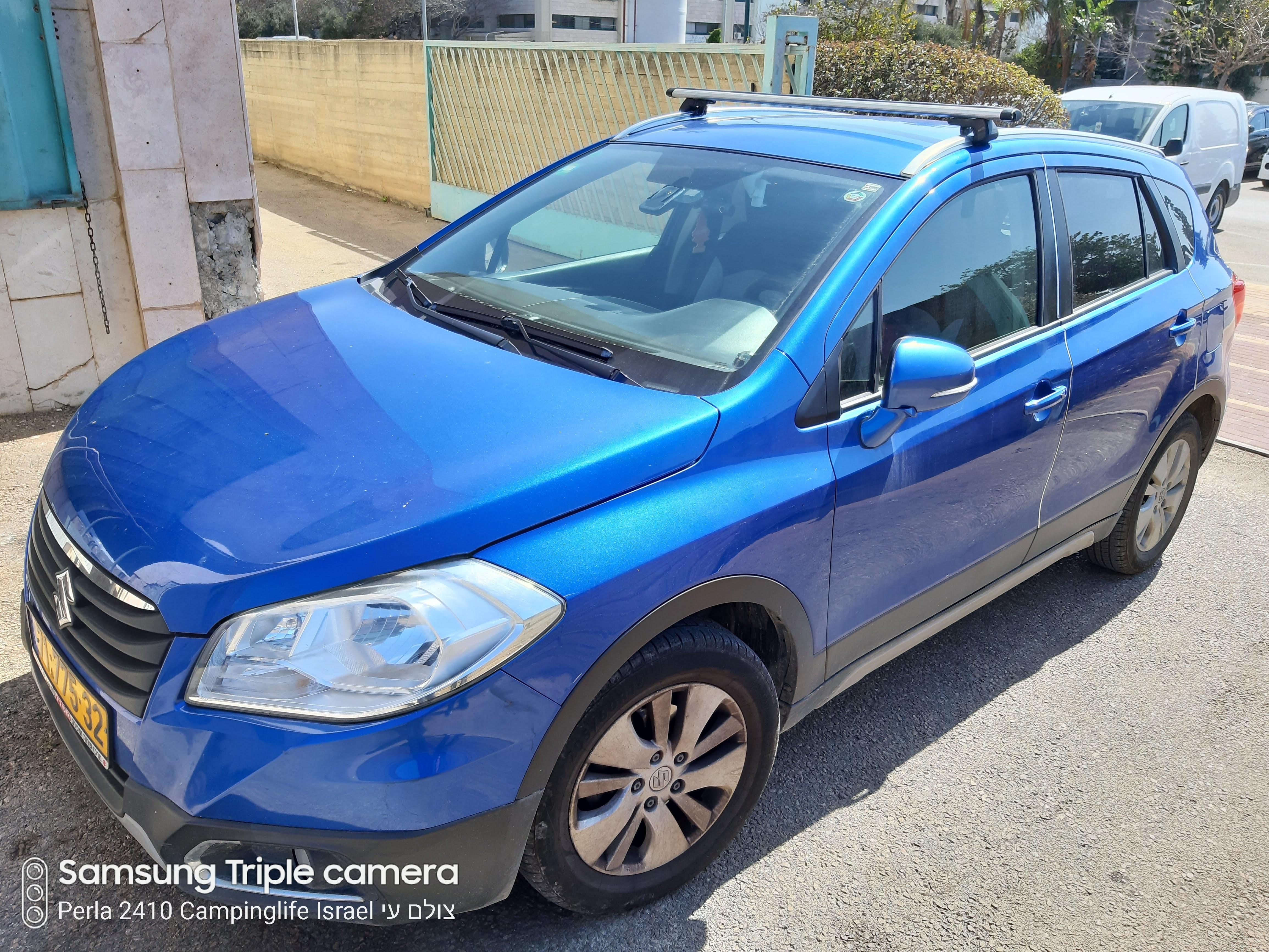 גגון פסי רוחב לסוזוקי קרוסאובר עם פסי אורך צמודי גג מקוריים קמפינג לייף