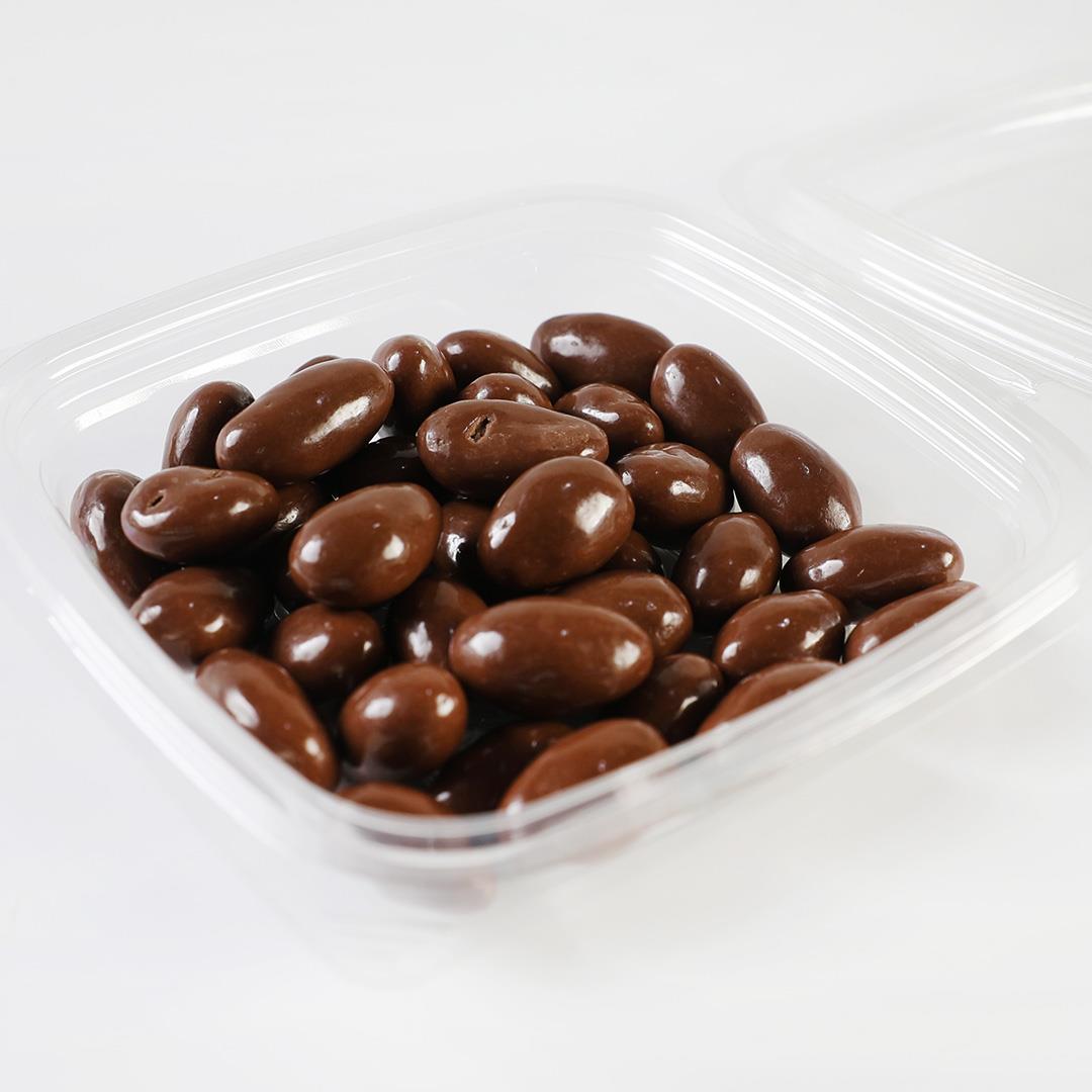 שקדים מצופים שוקולד חלב-1 ק״ג