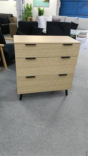 שידת בוהו יוקרתית שידת בוהו יוקרתית