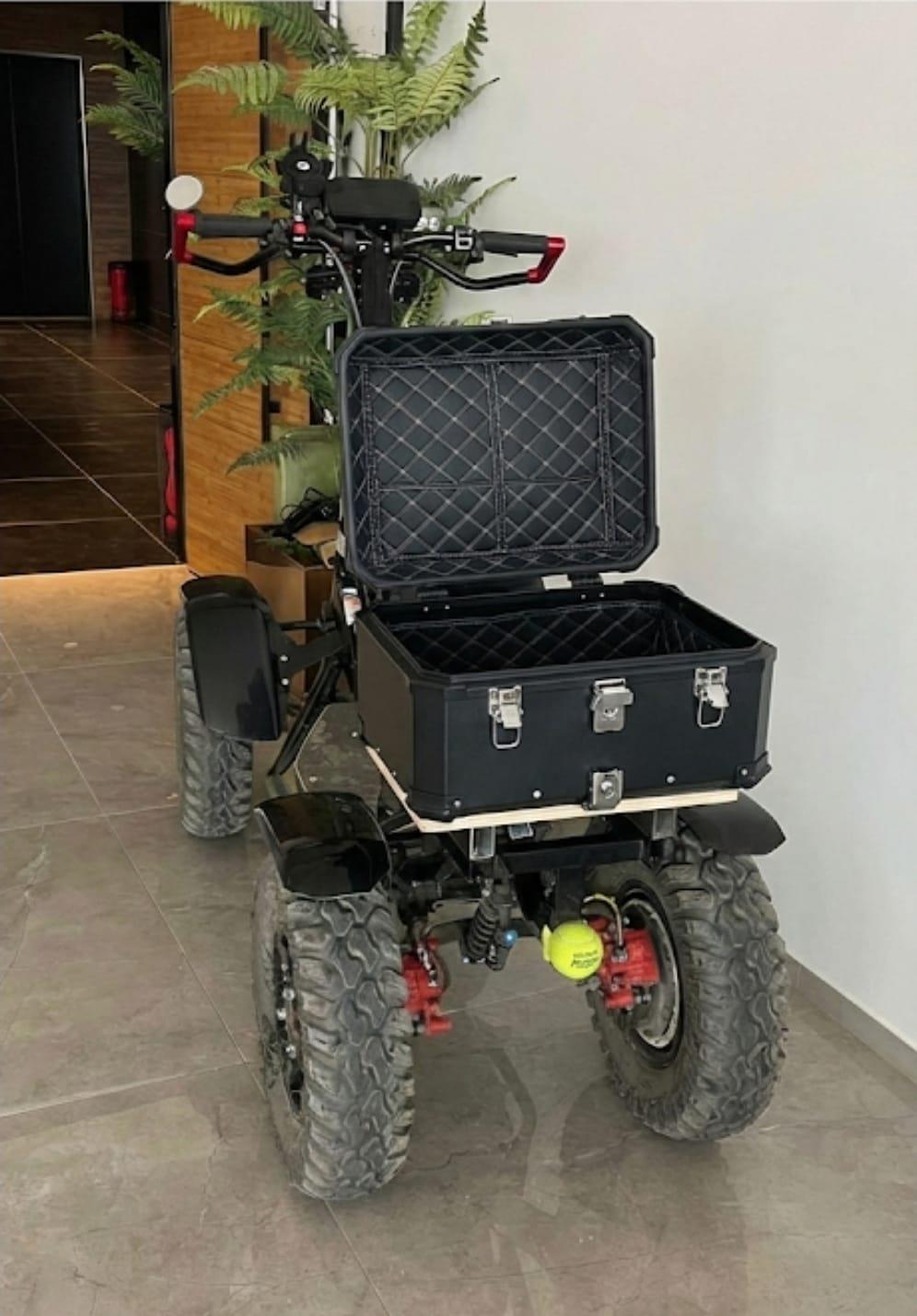 ארגז לאיזי ריידר נשלף עם נעילה כפולה מתאים גם לאופנועים וקטנועים מגיע עם ציוד הרכבה לסבל קמפינג לייף