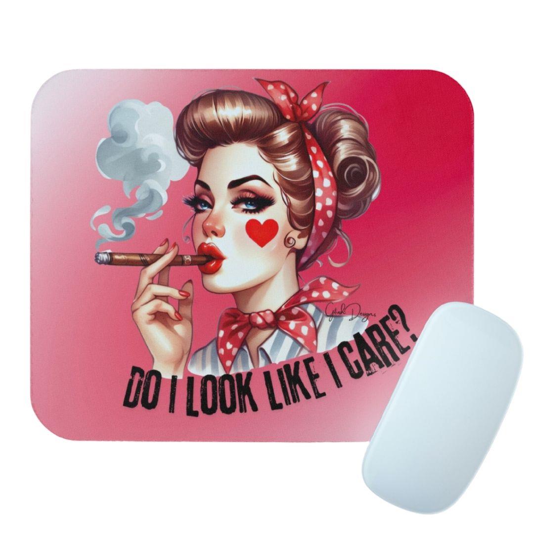 משטח לעכבר אדום ומרשים בעיצוב רטרו איקוני של גיתוש עיצובים – אקססוריז למשרד בסטייל עוצמה נשית. משטח לעכבר אדום ומרשים בעיצוב רטרו איקוני של גיתוש עיצובים – אקססוריז למשרד בסטייל עוצמה נשית.