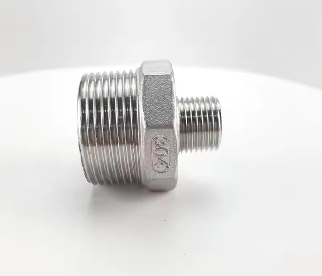 ניפל נירוסטה מעבר מהברגה 1.1/4 צול להברגה 1/2 ולהיפך זכר דו צדדי קמפינג לייף