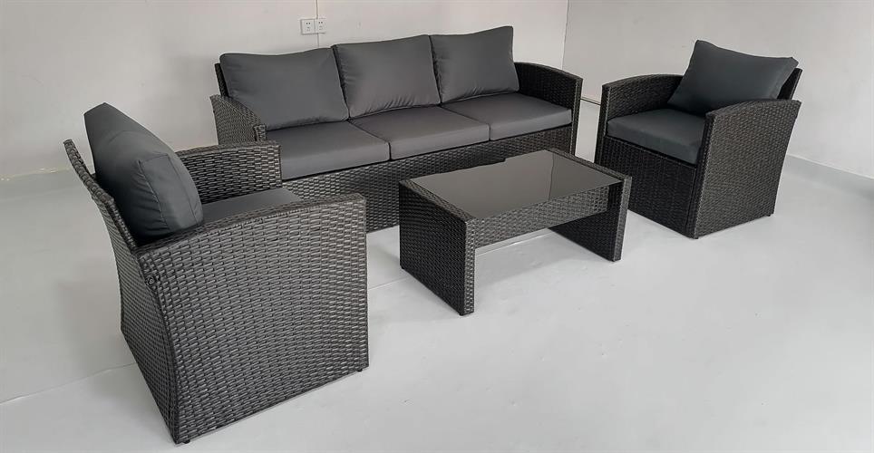 מערכת ישיבה לגינה ולמרפסת ראטן דגם בולוניה מערכת ישיבה לגינה ולמרפסת ראטן דגם בולוניה