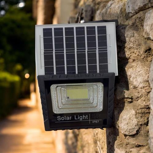 פרוז'קטור סולארי בעוצמת 150 וואט