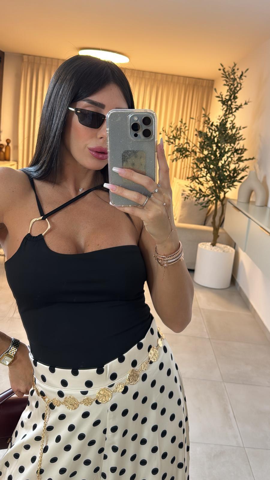 בגד גוף כתפיה אבזם