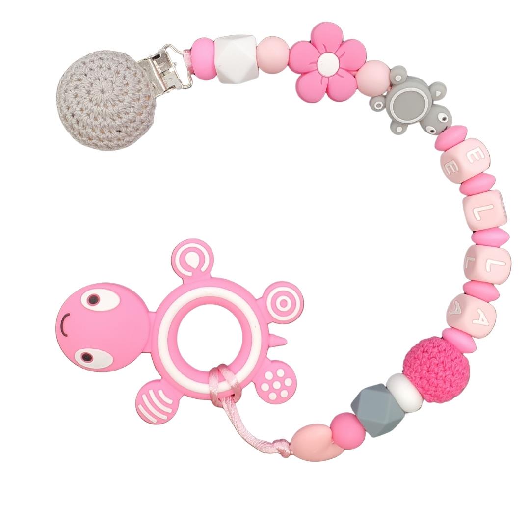 מחזיק מוצץ ורוד אפור עם שם, נשכן סיליקון מעוצב, תופסן פרח בעבודת יד, מתנה ליולדת, אקססורי לעגלה, שרשרת שם, גיתוש.